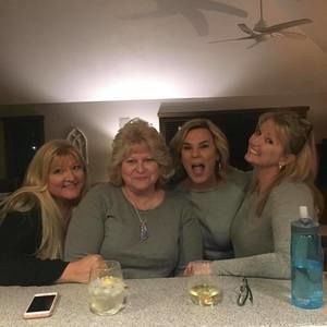 Meet your Posher, Paula